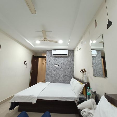 Treebo Yatri Grah Kshipra T Hotel Ujjain Exteriör bild